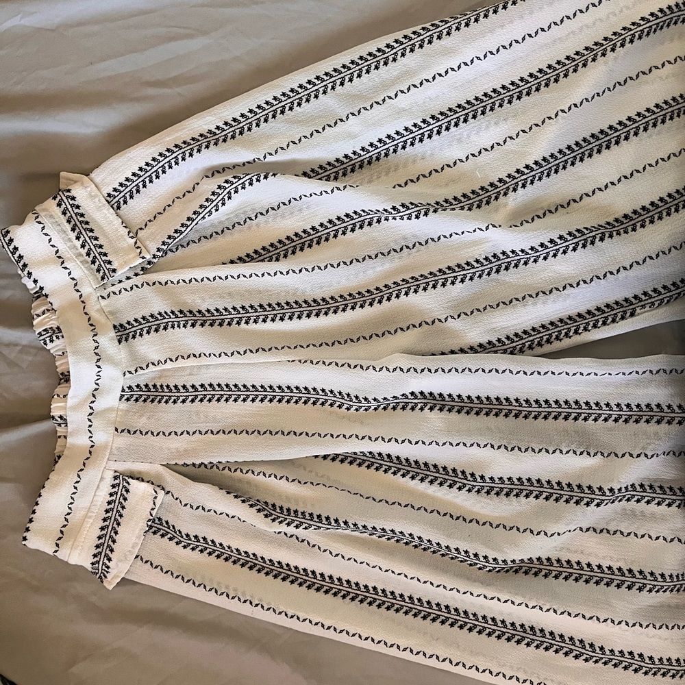 Black and white Flowey pants - Picture 2 of 3